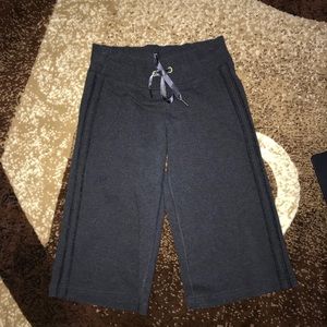 Lululemon French Terry Mid Rise Capri